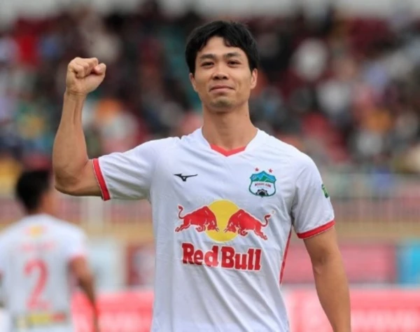 Công Phượng tìm đường đào thoát khỏi Yokohama để trở về V-League