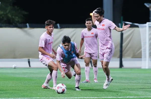 Đội hình mạnh nhất của tuyển Việt Nam tập luyện cho Asian Cup