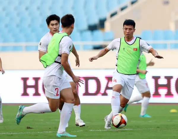 HLV Troussier vẫn tự tin trước đội tuyển Indonesia