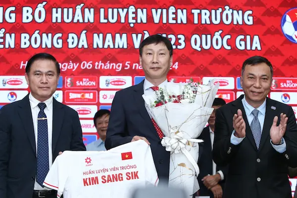 Tân HLV đội tuyển Việt Nam: Kim Sang Sik