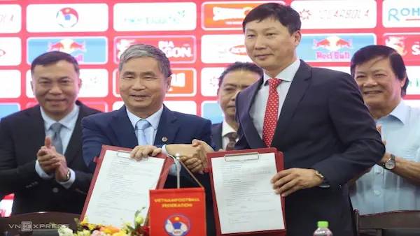 Tân HLV đội tuyển Việt Nam: Kim Sang Sik