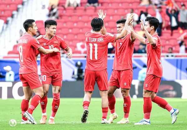 HLV Kim Sang Sik công bố đội hình dự vòng loại World Cup 2026
