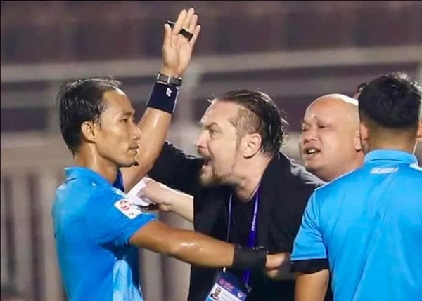 Lý giải nguyên nhân trọng tại FIFA. Lê Vũ Linh bị phạt