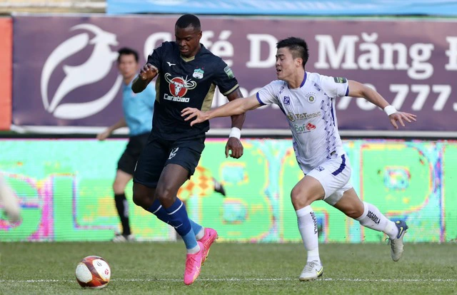 ha-noi-fc-bat-ngo-de-thua-hagl-kho-khan-bao-ve-chuc-vo-dich