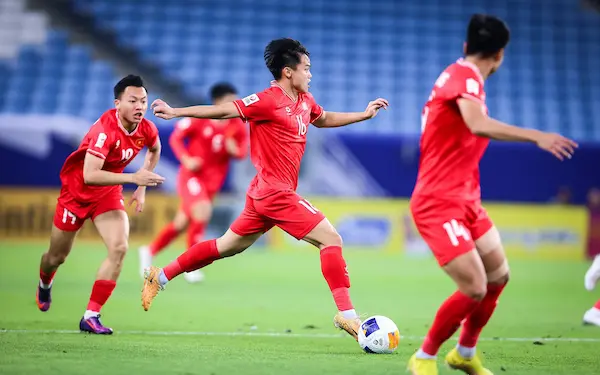 Đội U23 Việt Nam lọt top 10 châu Á