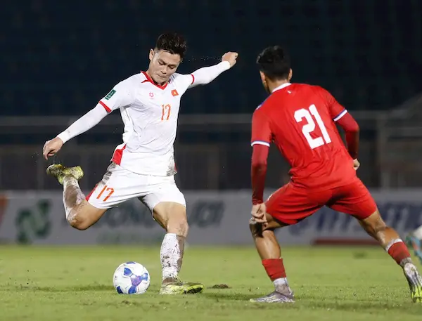 Việt Nam đã tăng bao nhiêu bậc trên BXH FIFA tháng 10/2025?